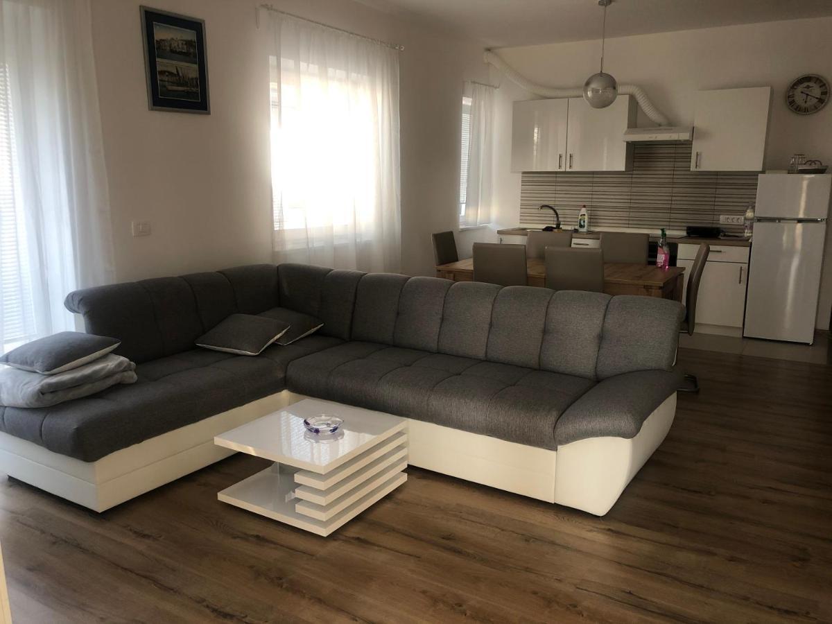 Apartmaji Meduza 2 Изола Екстериор снимка
