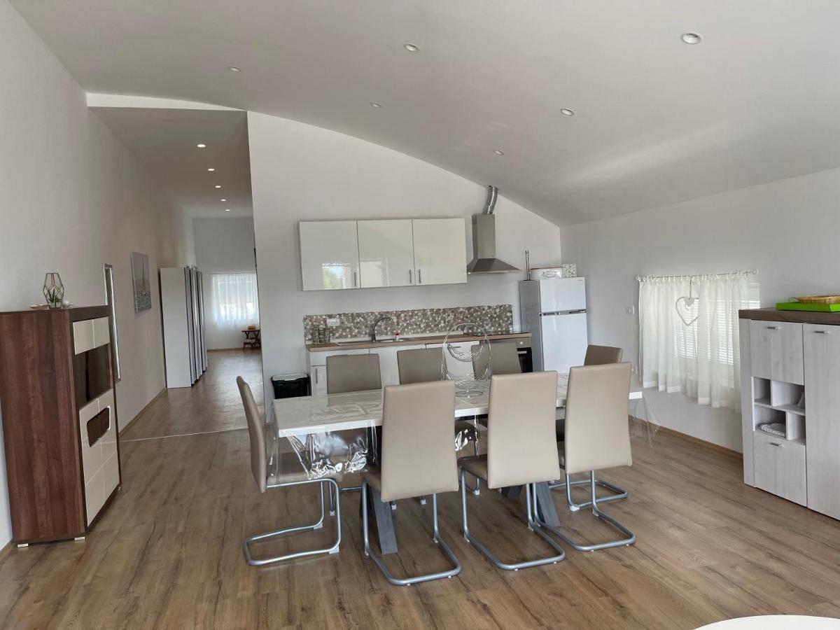 Apartmaji Meduza 2 Изола Екстериор снимка