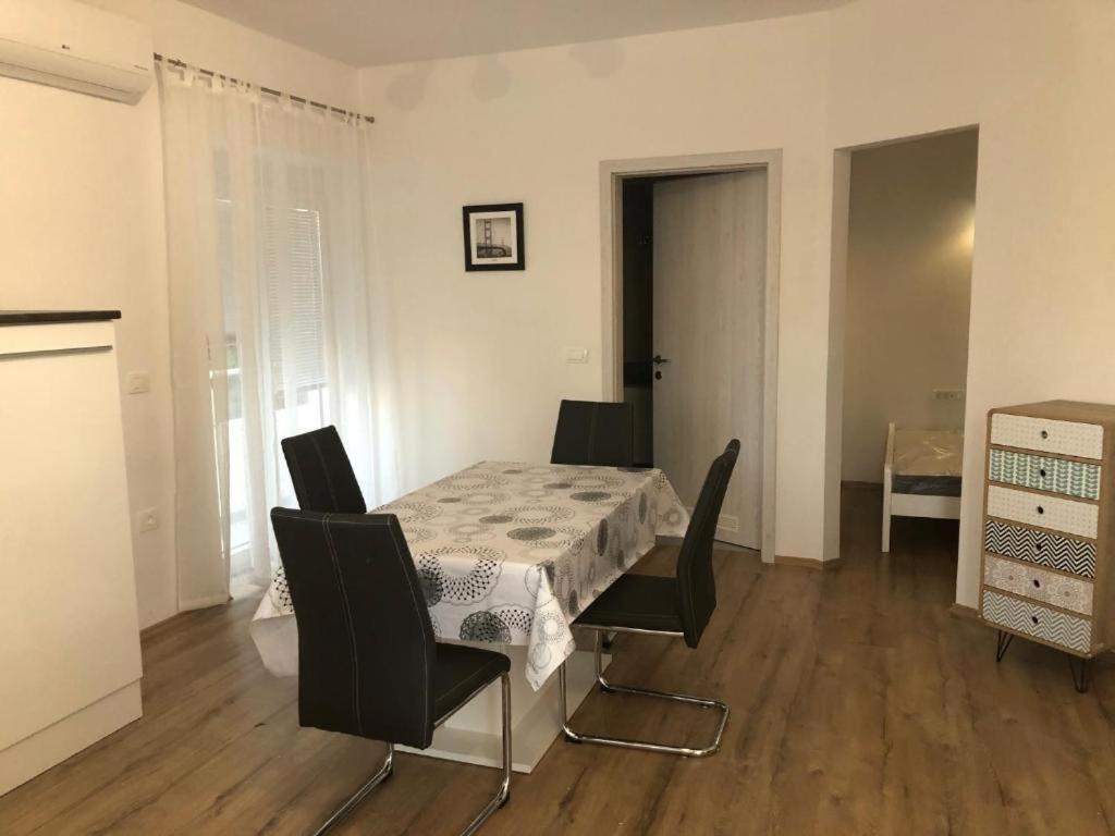 Apartmaji Meduza 2 Изола Екстериор снимка